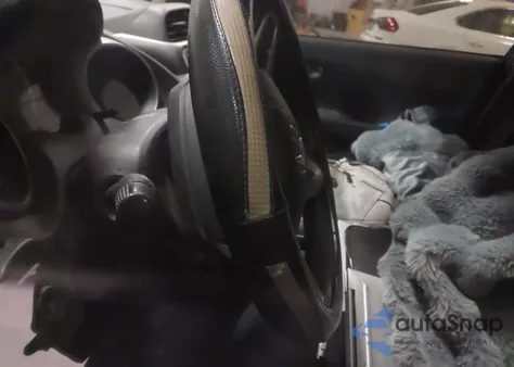 2012 Honda Fit z USA, uszkodzony, nr VIN JHMGE8H31CC009448